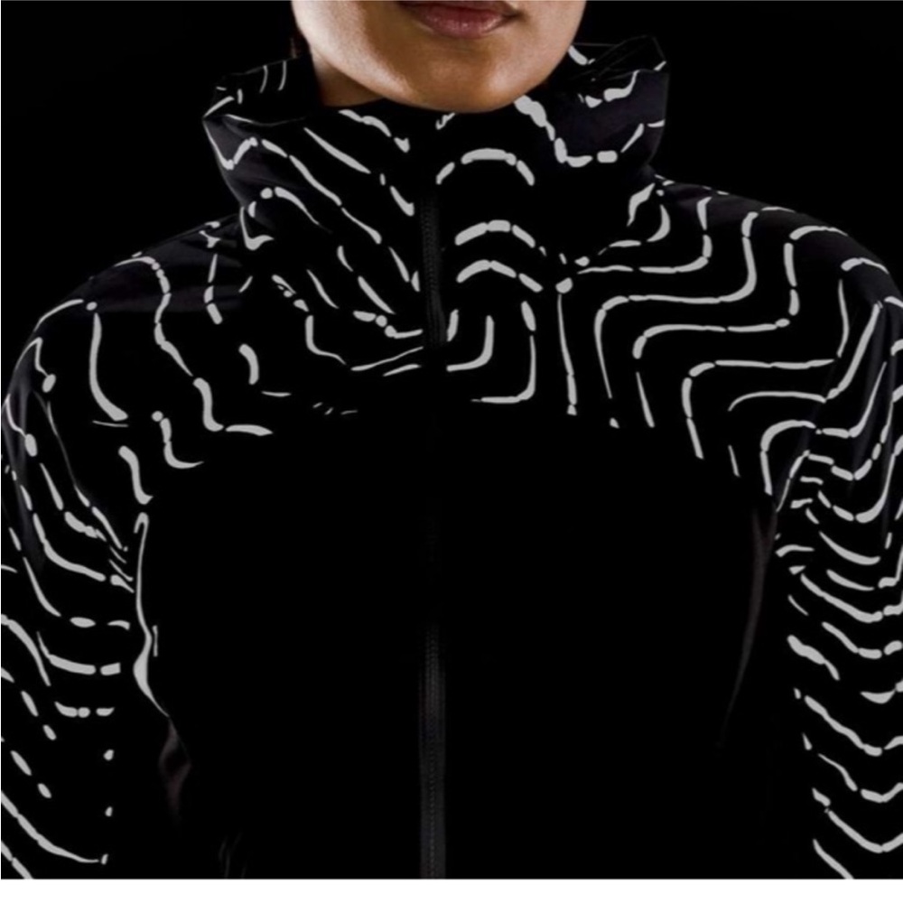 RARE Lululemon Down For It All Jacket *Rhythm Dots Reflective* size 8